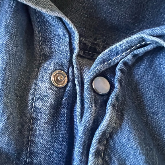 & Now Denim Faux Pearl Snap Shirt — Women’s Small — Western Snap Style - Picture 5 of 10